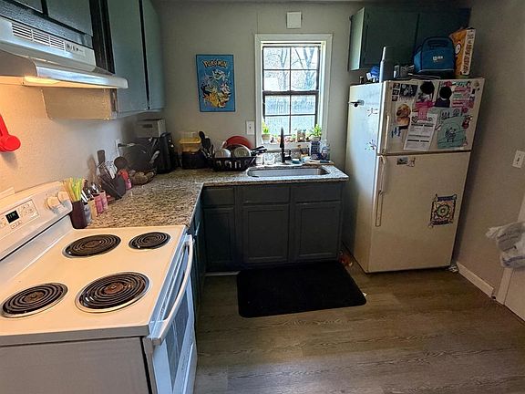 5th image of 300 E Matthews St #B