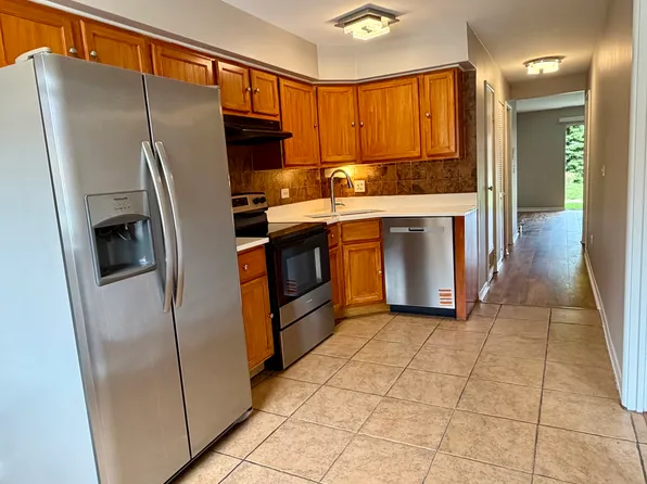 9802 Bianco Ter #A, Des Plaines, IL 60016