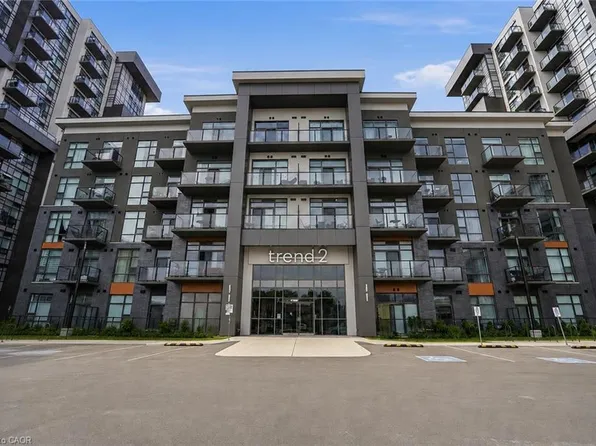 460 Dundas St E #112, Hamilton, ON L8B 2A5