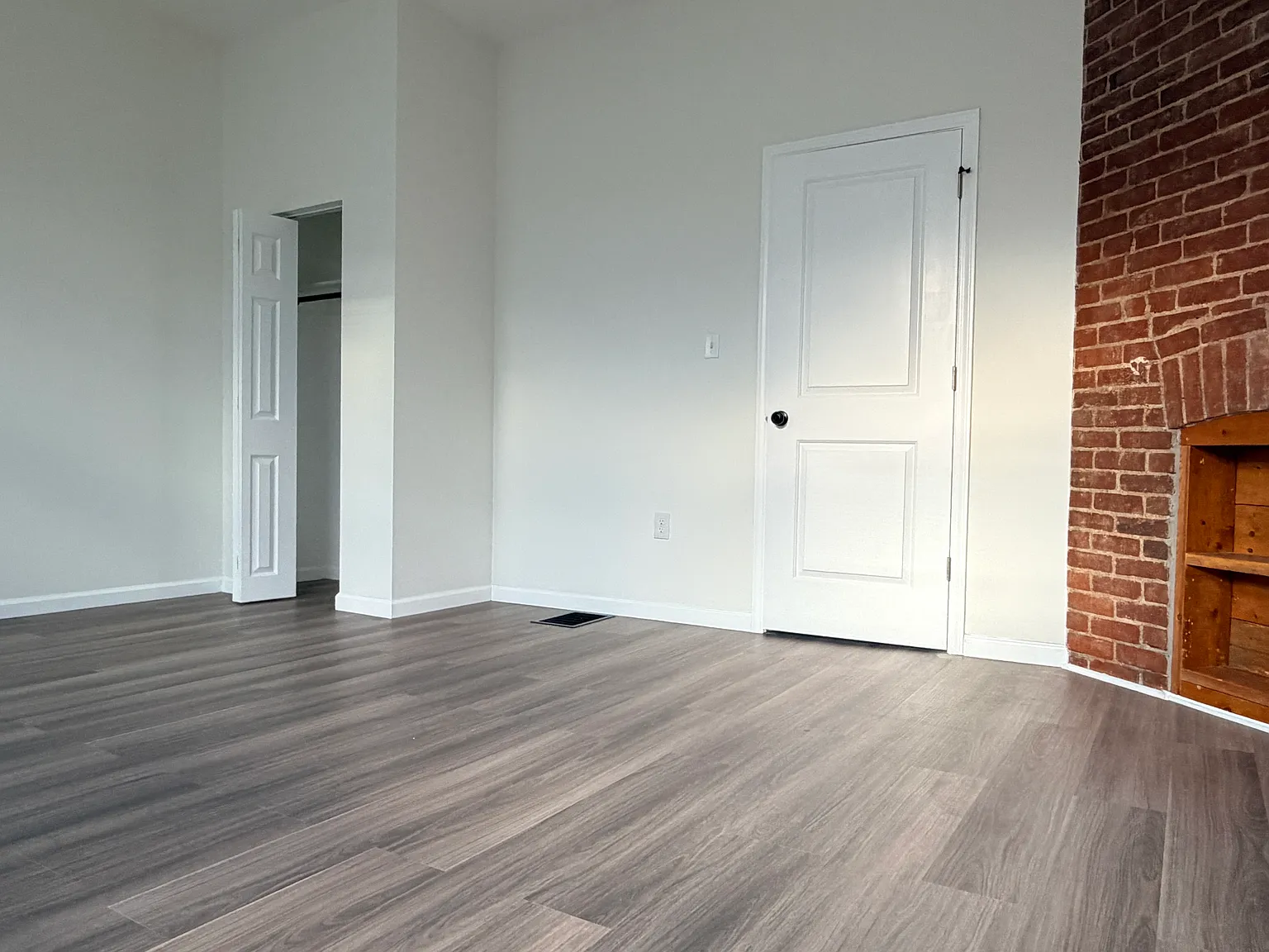 3610 Parkview Ave — Photo 3
