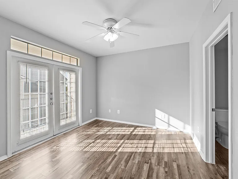 Burkburnett Residences — Photo 6