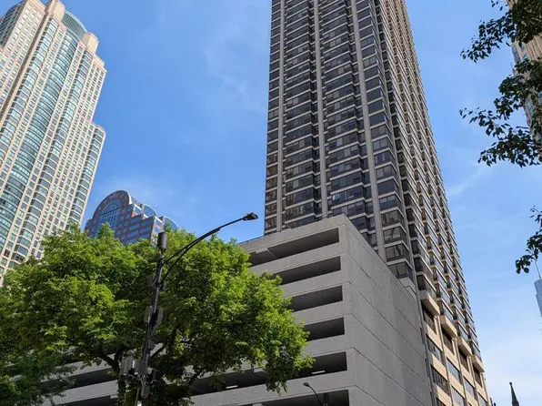 30 E Huron St APT 4006, Chicago, IL 60611
