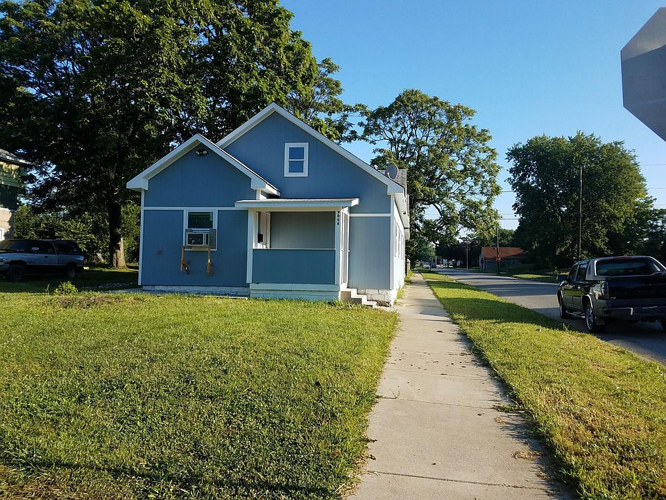 1st image of 906 W 25th St #A