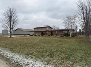 10554 N Ave, Maynard, IA 50655