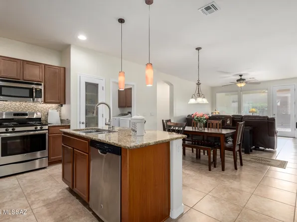 12482 N Starthroat Dr, Marana, AZ 85653