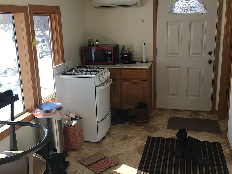 675 Crystal Lake Rd E — Photo 4