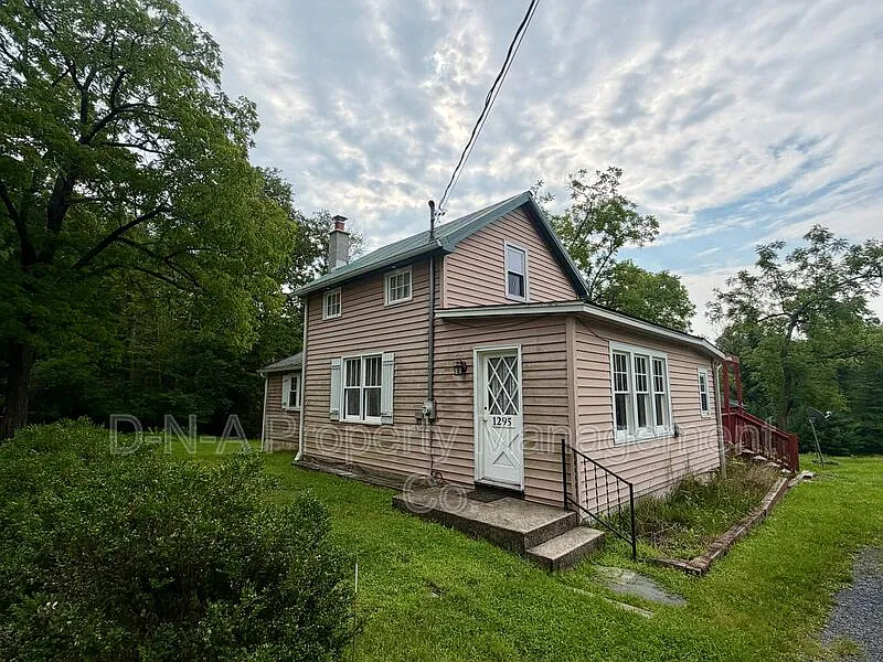 1295 Kroucher Rd