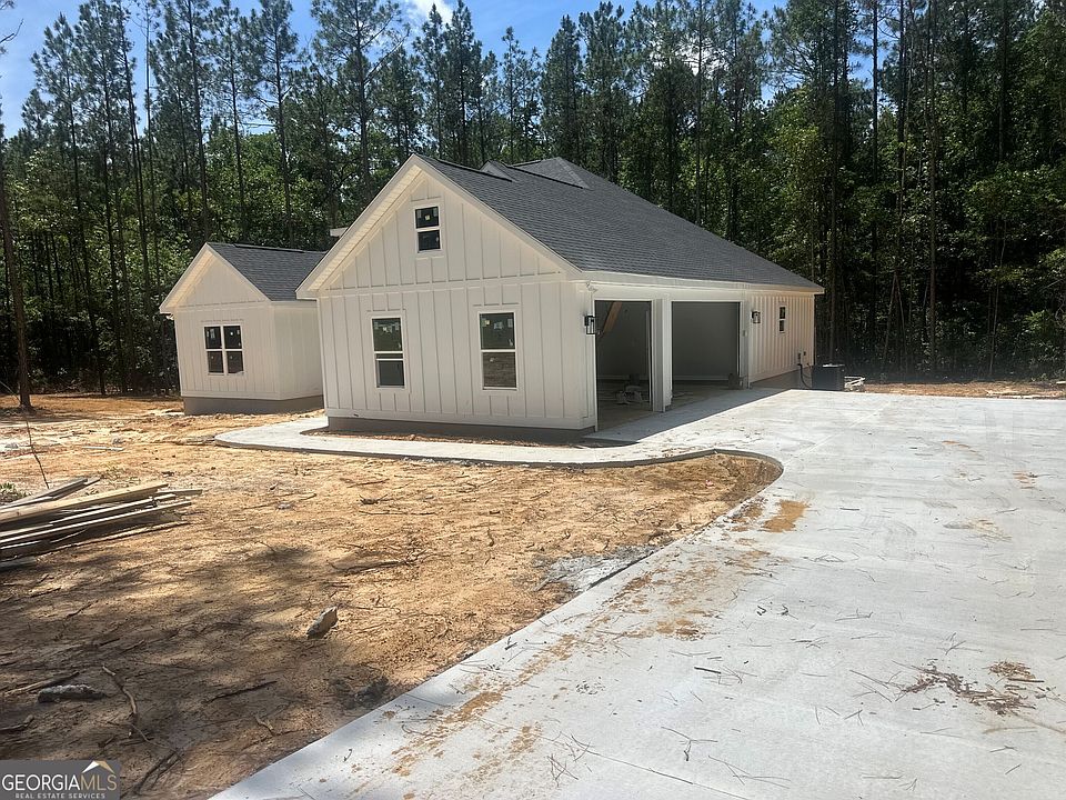2nd image of 397 Woodridge Ln
