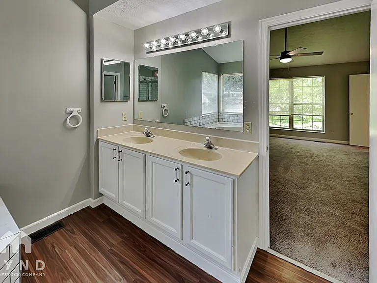 137 Ash St — Photo 12