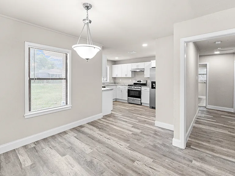 5860 Tracyne Dr — Photo 5
