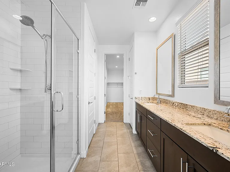 8911 W Solano Dr — Photo 14
