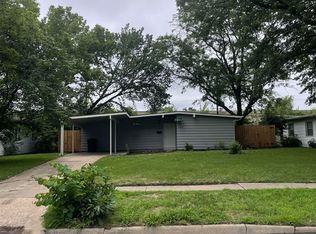 2905 SW Twilight Dr, Topeka, KS 66614