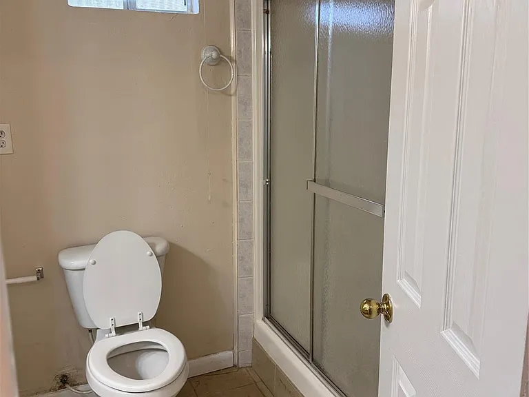 5702 Pine Ave — Photo 14