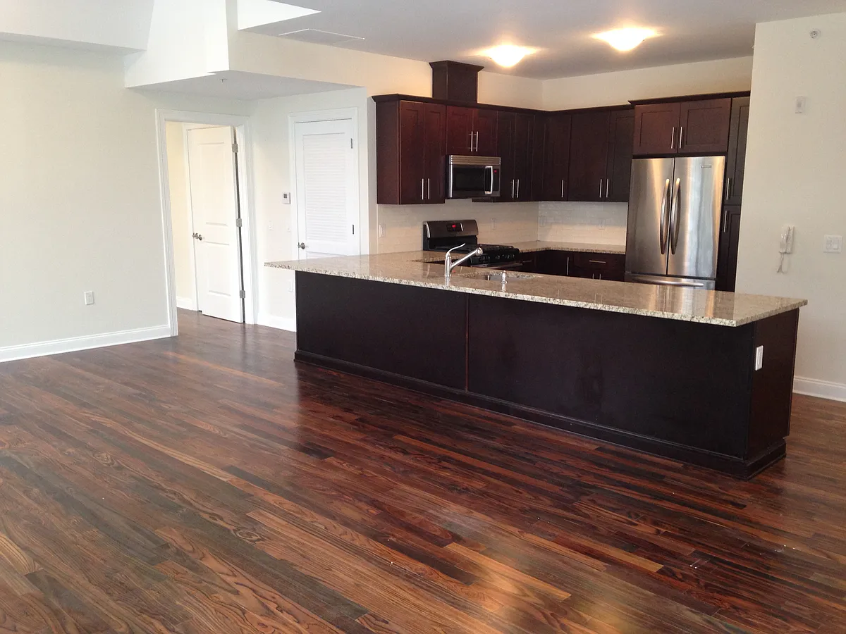 Building Photo - 40 Russell Ave #201
