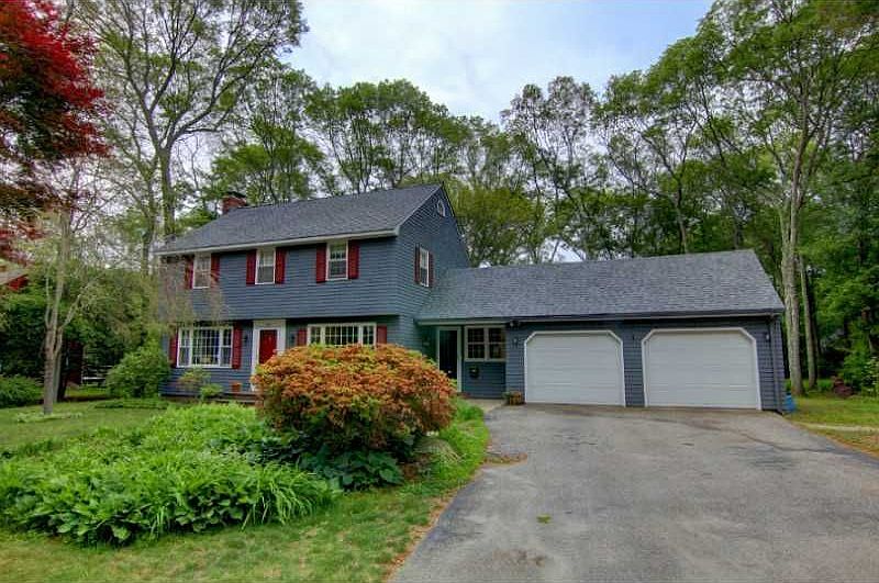 2nd image of 201 Linden Dr