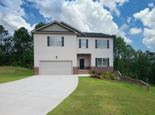 205 Blossom Wood Dr, Senoia, GA 30276