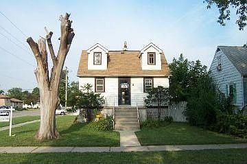 1st image of 310 44th Ave