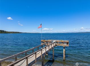 11027 Rolling Bay Walk NE, Bainbridge Island, WA 98110