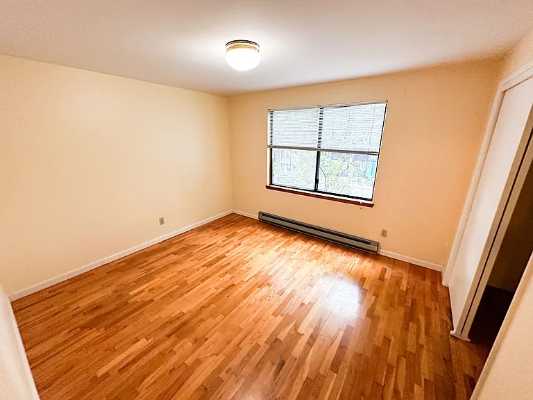 310 NE 45th St #1 — Photo 14