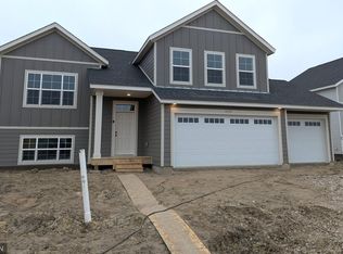 2735 Ivy Ave NE, Saint Michael, MN 55376