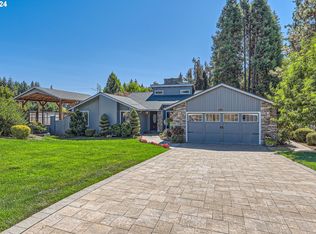 14240 S Canyon Ridge Dr, Oregon City, OR