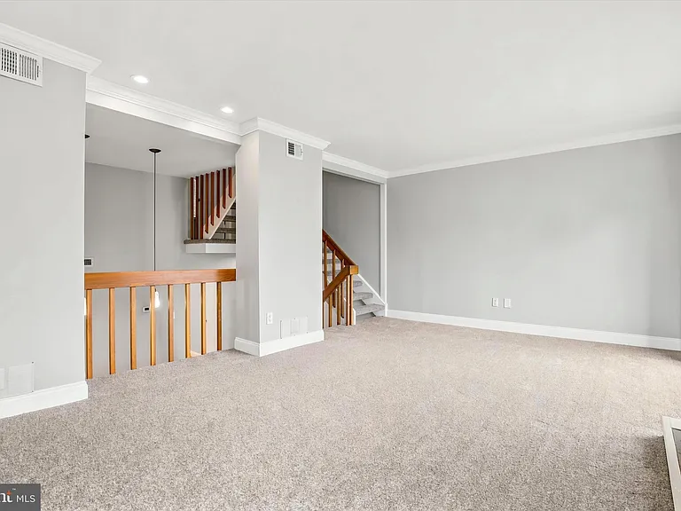 804 Bismark Way — Photo 17