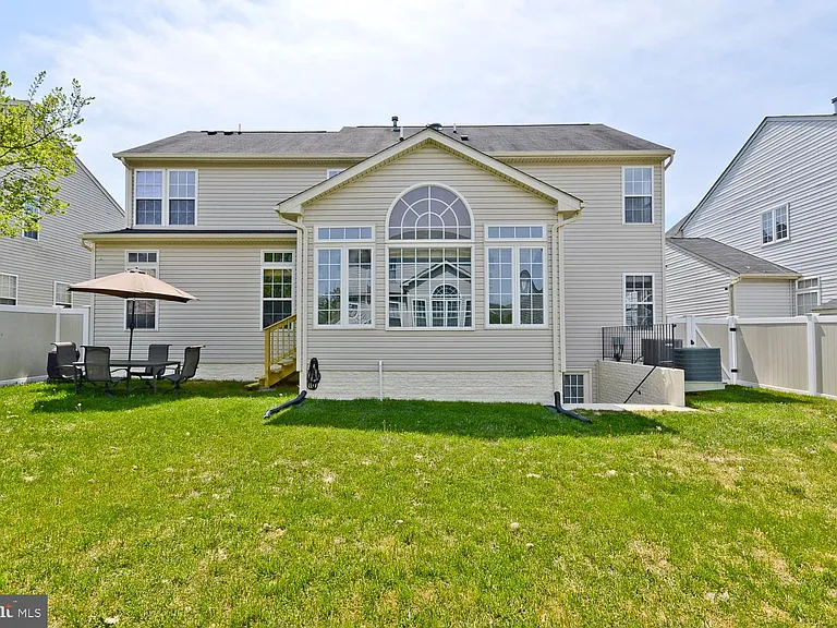 8006 Kingsmill Rd — Photo 41