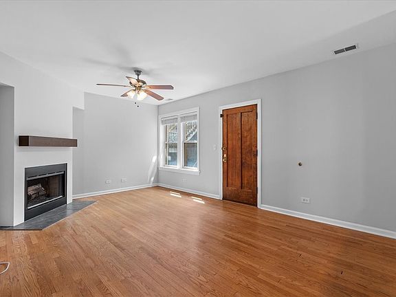 3rd image of 3132 N Clifton Ave APT 2N