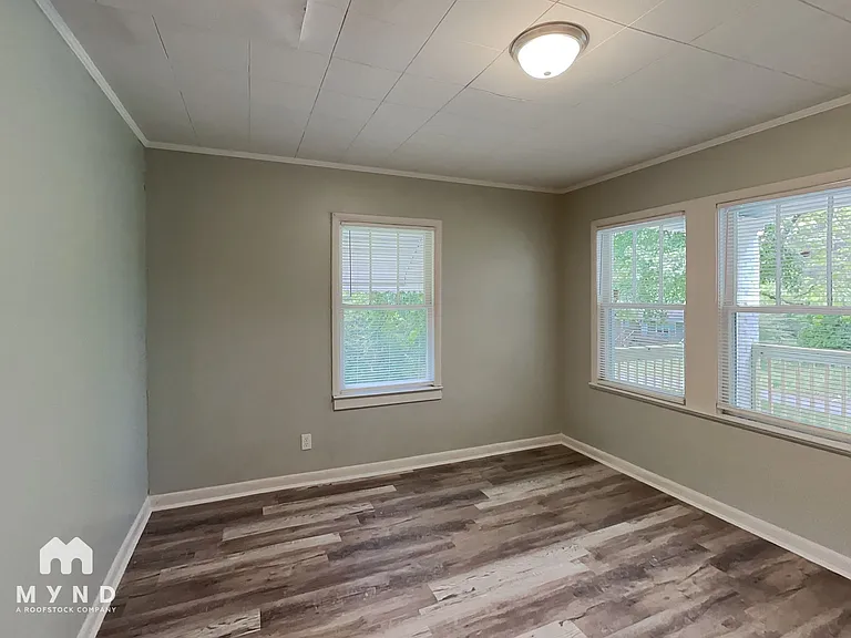 1445 Echols Dr — Photo 9