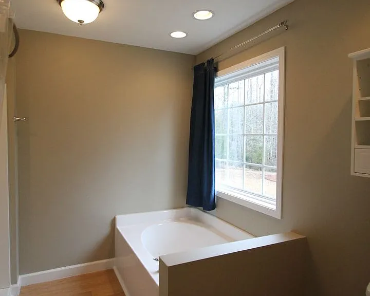 1830 Country Manor Ln — Photo 23