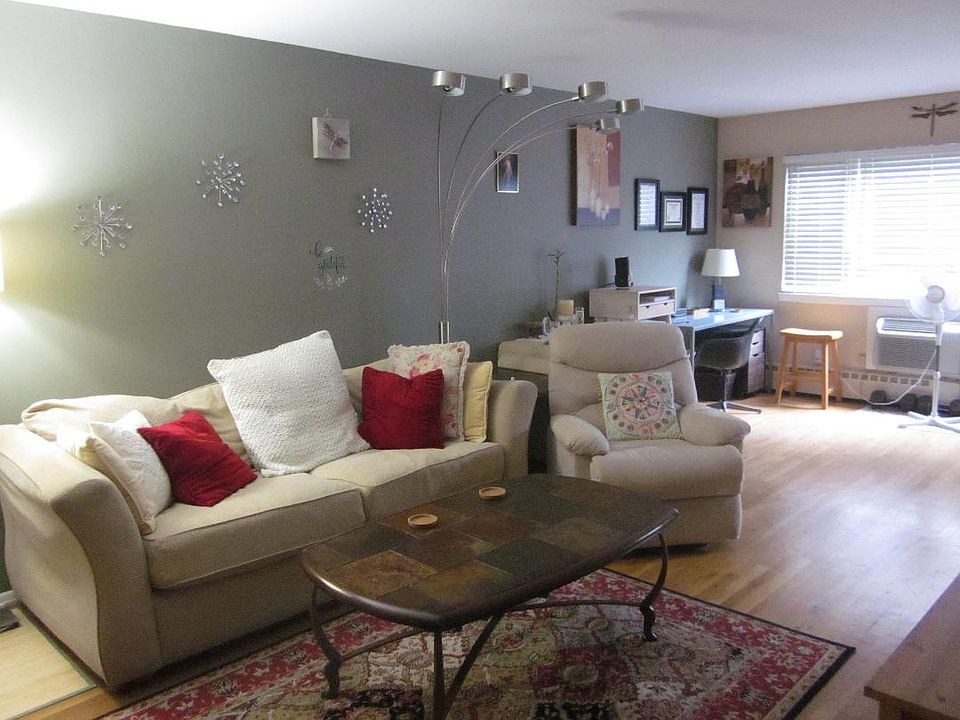 1st image of 6 W Lawrence Park Dr Unit 7