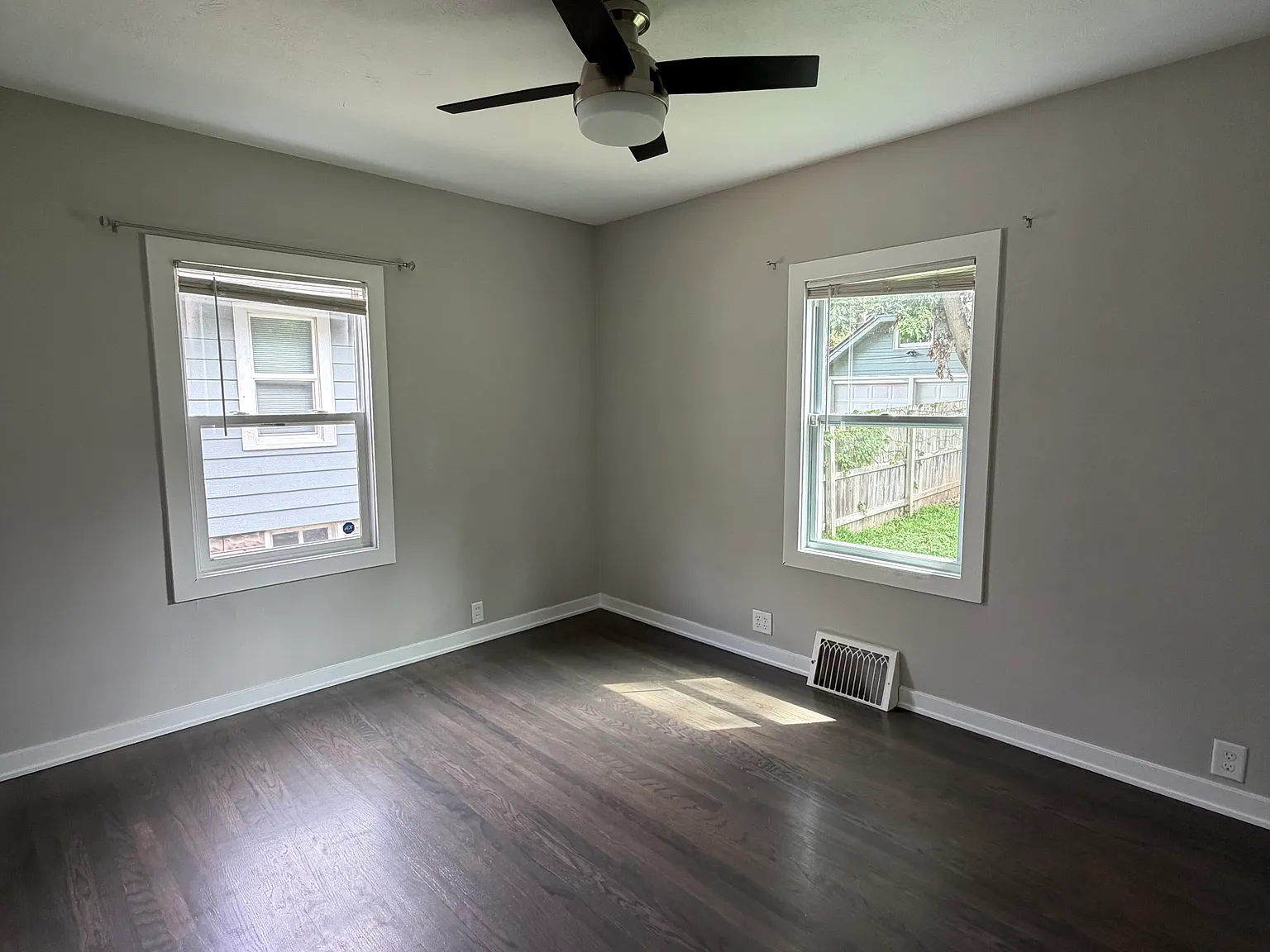 3 bed, 1330 sqft, $1,950 — Photo 4