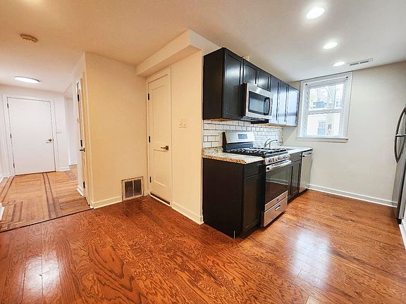 2nd image of 2313 Brown St Floor 2