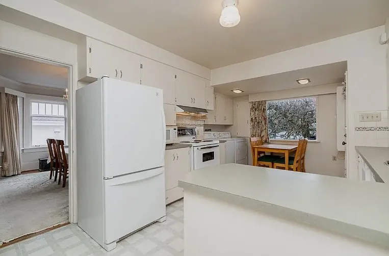 4 bed, 2534 sqft, $5,900 — Photo 4