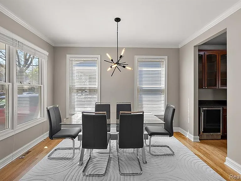 1109 Bennaville Ave — Photo 7
