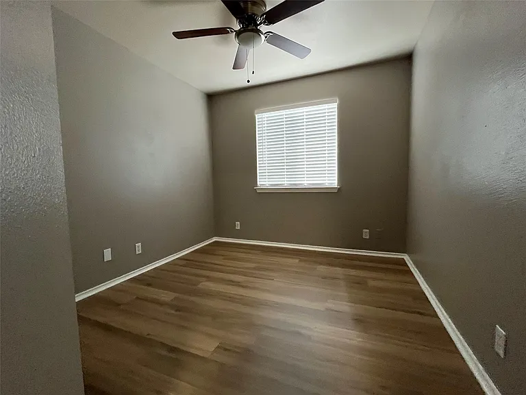 15106 Chamberlain Ct — Photo 22