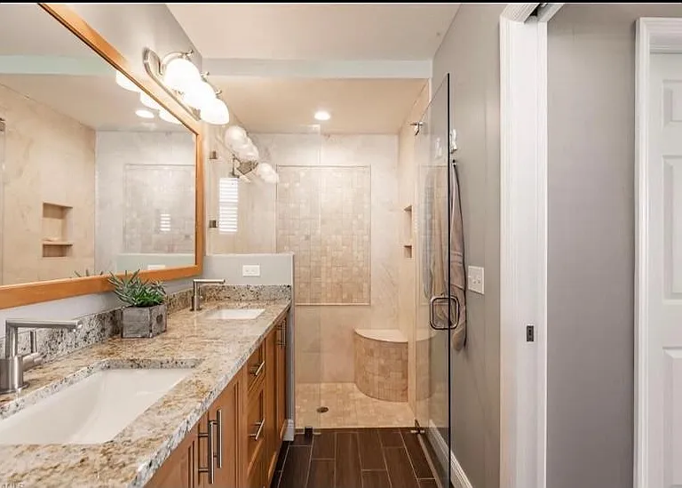 430 Robin Hood Cir #102 — Photo 7