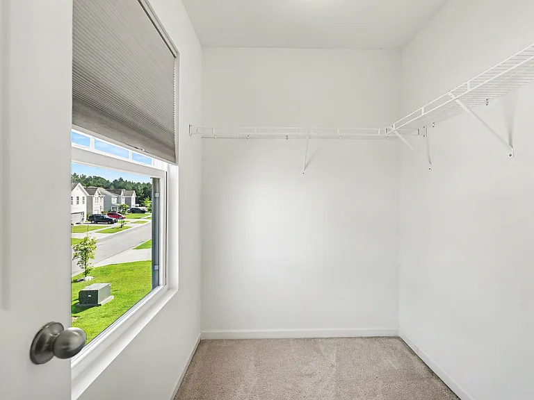 121 Rockingham Way — Photo 23