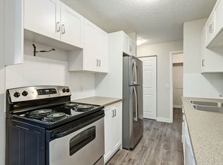 Cassils Manor, Brooks, AB T1R 0V3