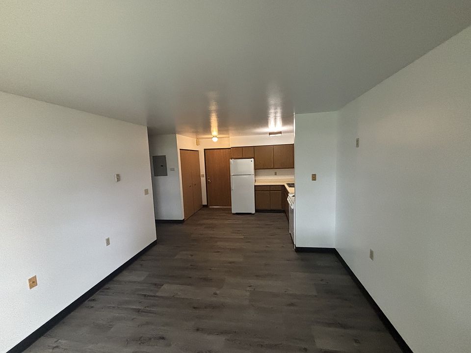 1st image of 527 Jefferson St #201