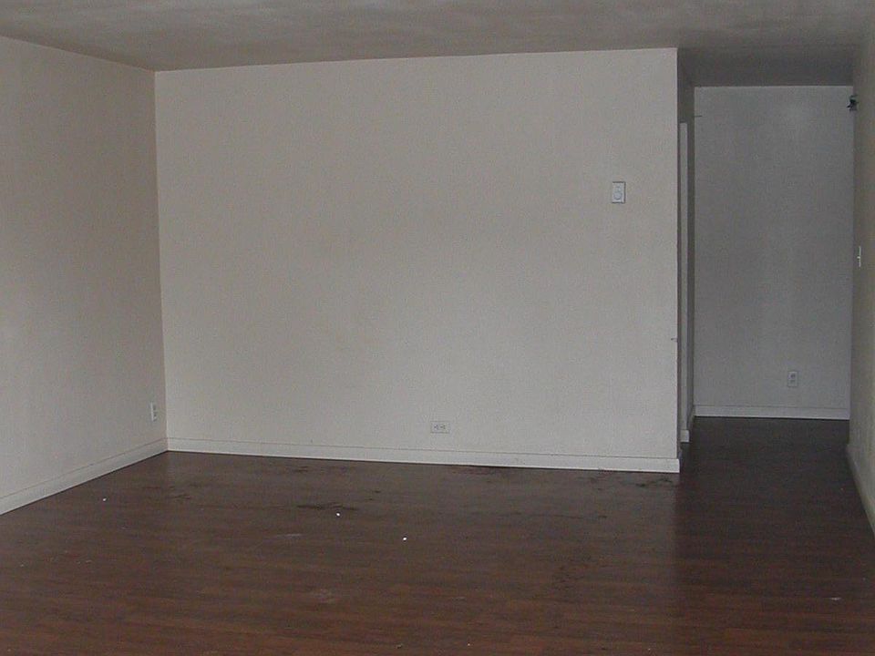 2nd image of 506 N 10th Ave