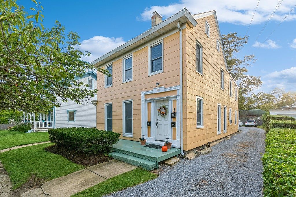 635 Main St, Greenport, NY 11944 Zillow