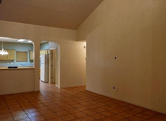 5th image of 3847 Willie Mays Ln