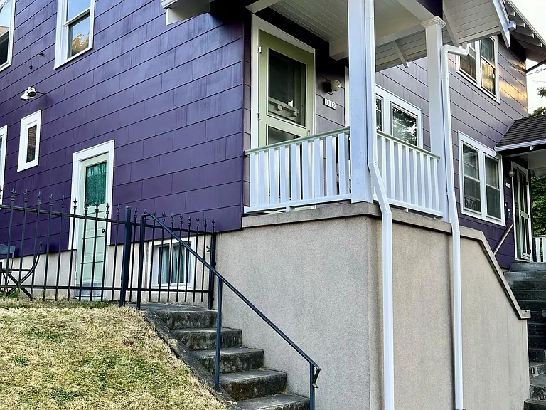 1112 N Beech St — Photo 32