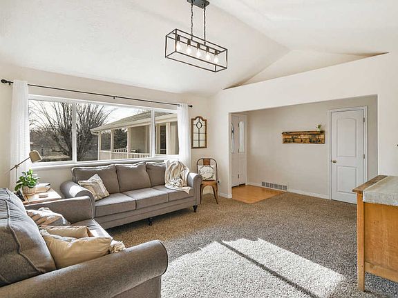 4th image of 4661 Brookwood Cir
