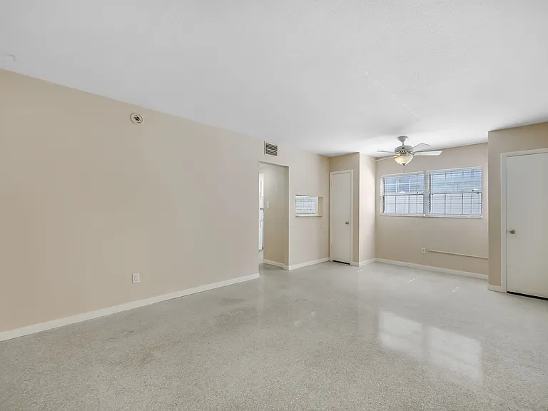 211 Danube — Photo 76