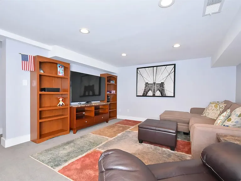 530 Chinoe Rd — Photo 38