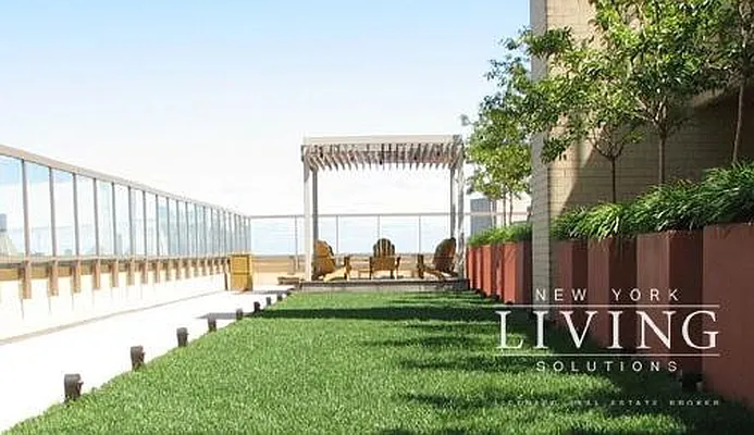 Rented by NY Living Solutions | media 9