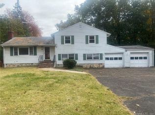 29 Dairy Farm Rd, Norwalk, CT 06851