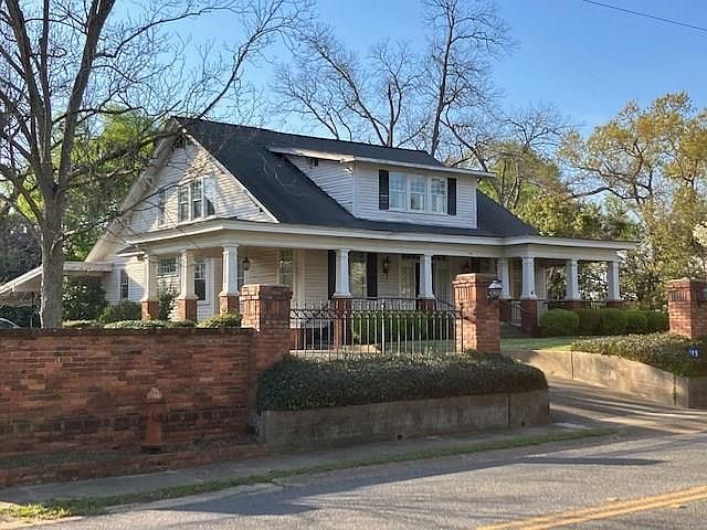 1st image of 145 N Bailey Ave